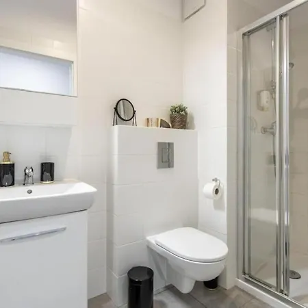 Urban Chic - Center - 3 Bedrooms - Pereca * Warschau